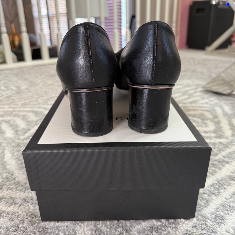 Gucci Black Leather Fringe Loafers with Gold Detail - Picture 6 of 7